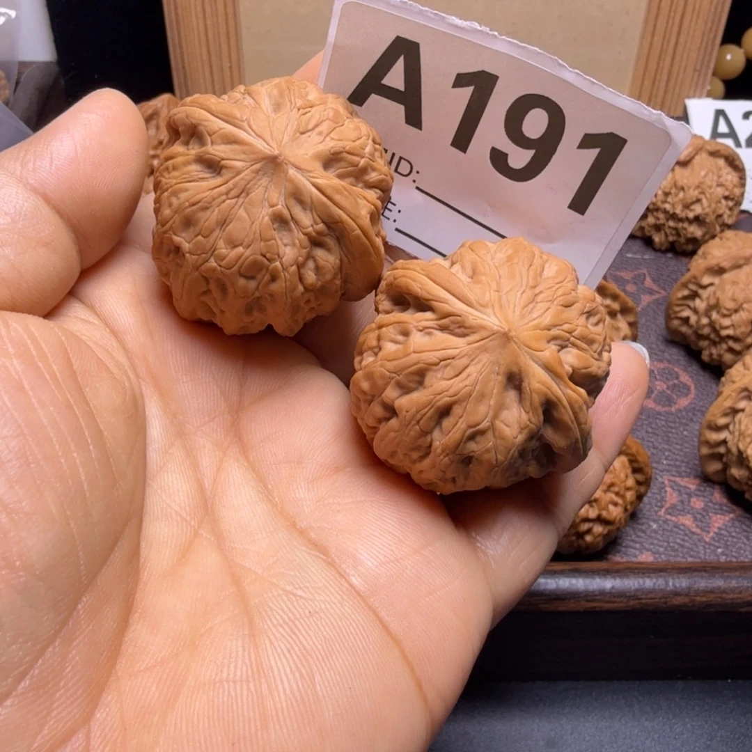 文玩核桃把件40尺铁锤A191