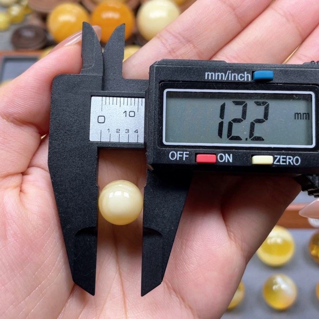 未镶嵌琥珀珠宝奇石①****程