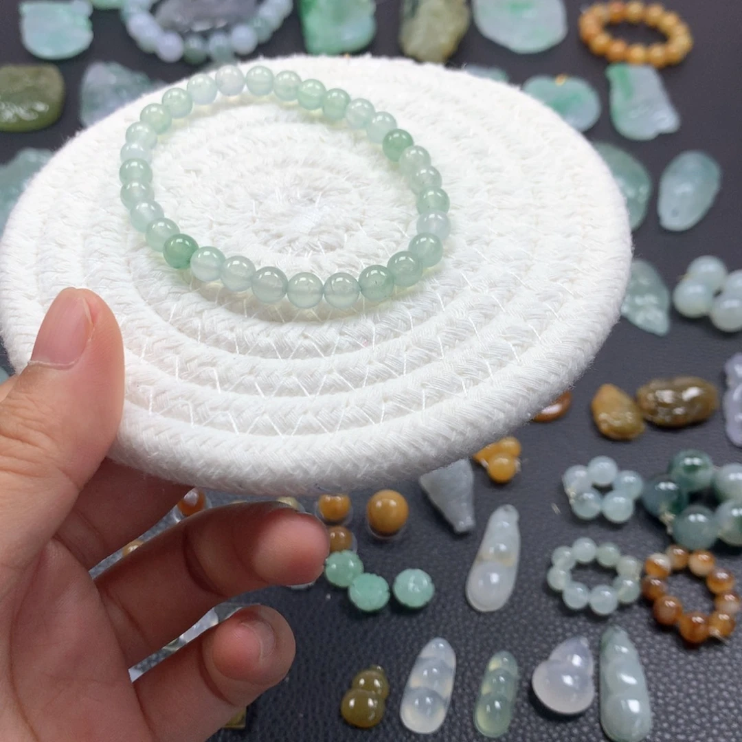 翡翠未镶嵌颈饰手串