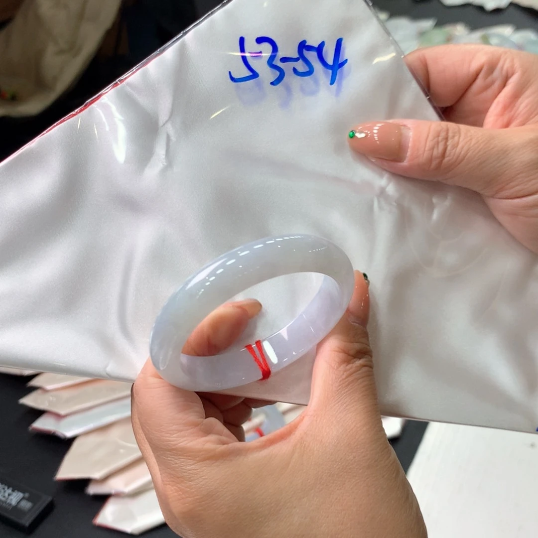 未镶嵌手镯翡翠48小时鉴赏