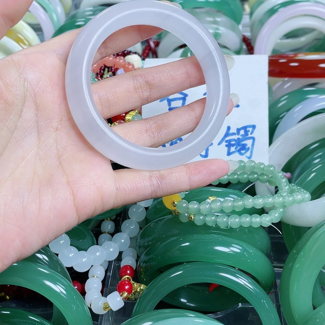 【闪购商品】石英质玉手镯未镶嵌58