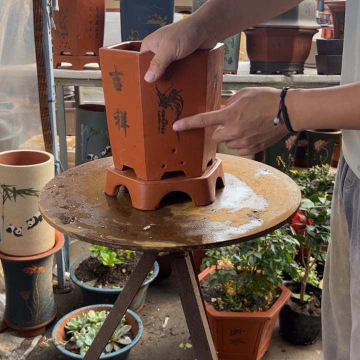 宜兴紫砂红如意六方小号加拖