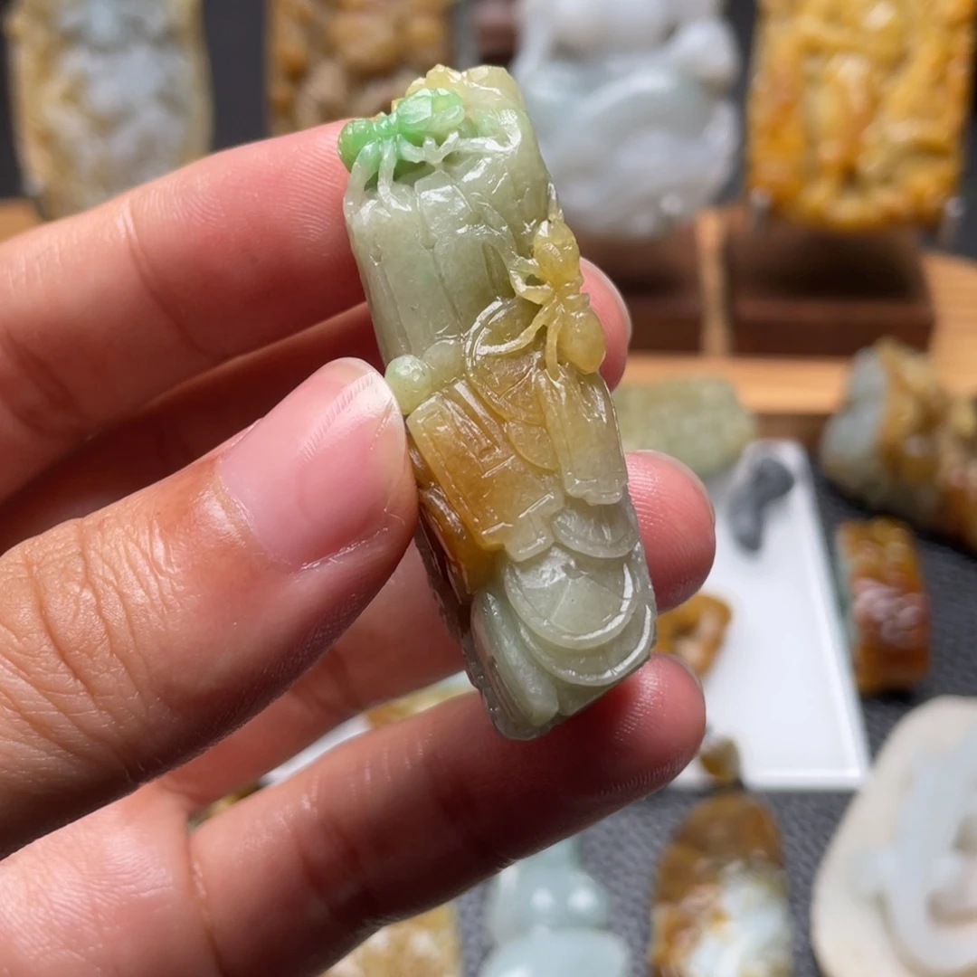 奇***呀定制翡翠未镶嵌翡翠