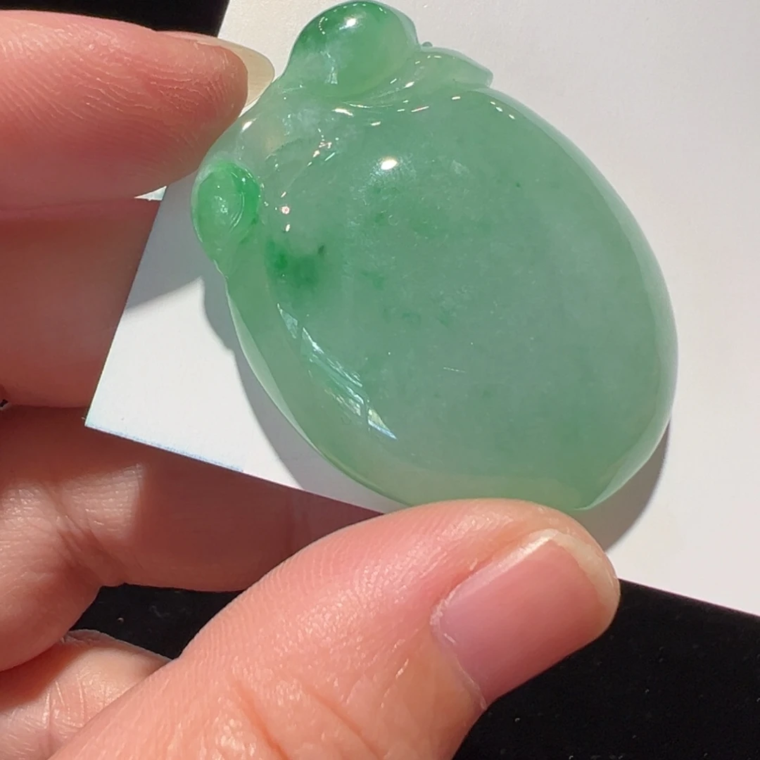 翡翠未镶嵌颈饰吊坠