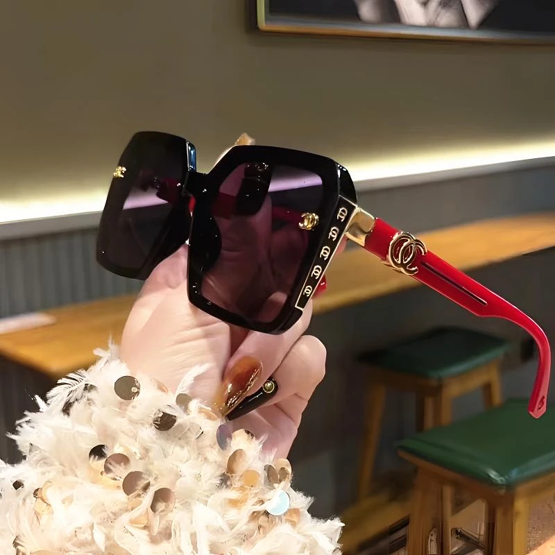 金属偏光太阳镜女新款时尚方框显脸小墨镜开车防紫外线街拍眼镜潮