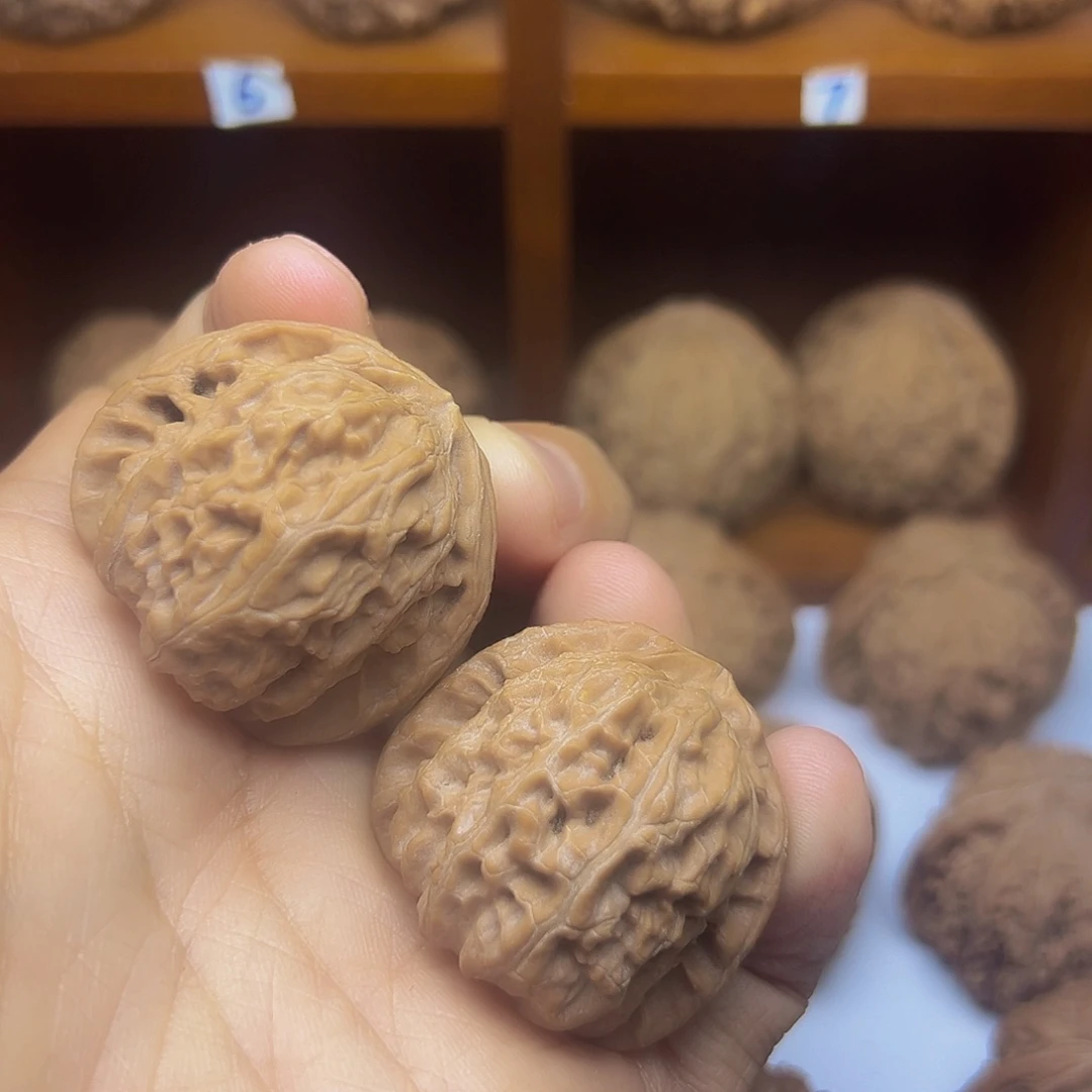 桃核吊坠36尺三角白有黄