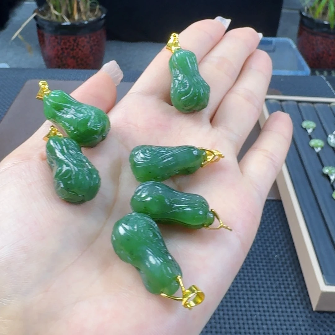 和田玉（碧玉）合金颈饰发其一