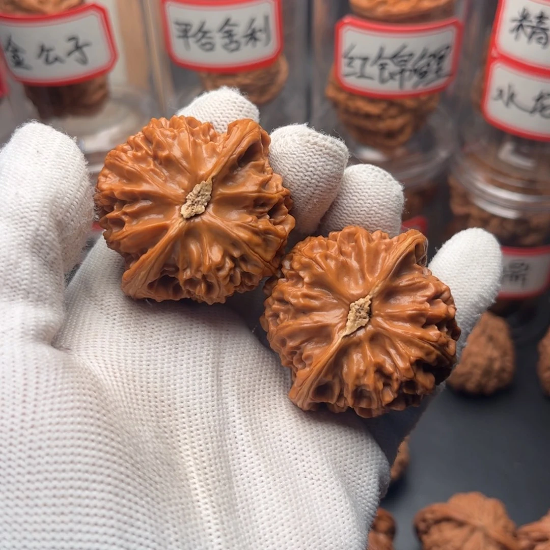 浩***把件文玩核桃46老树宫灯