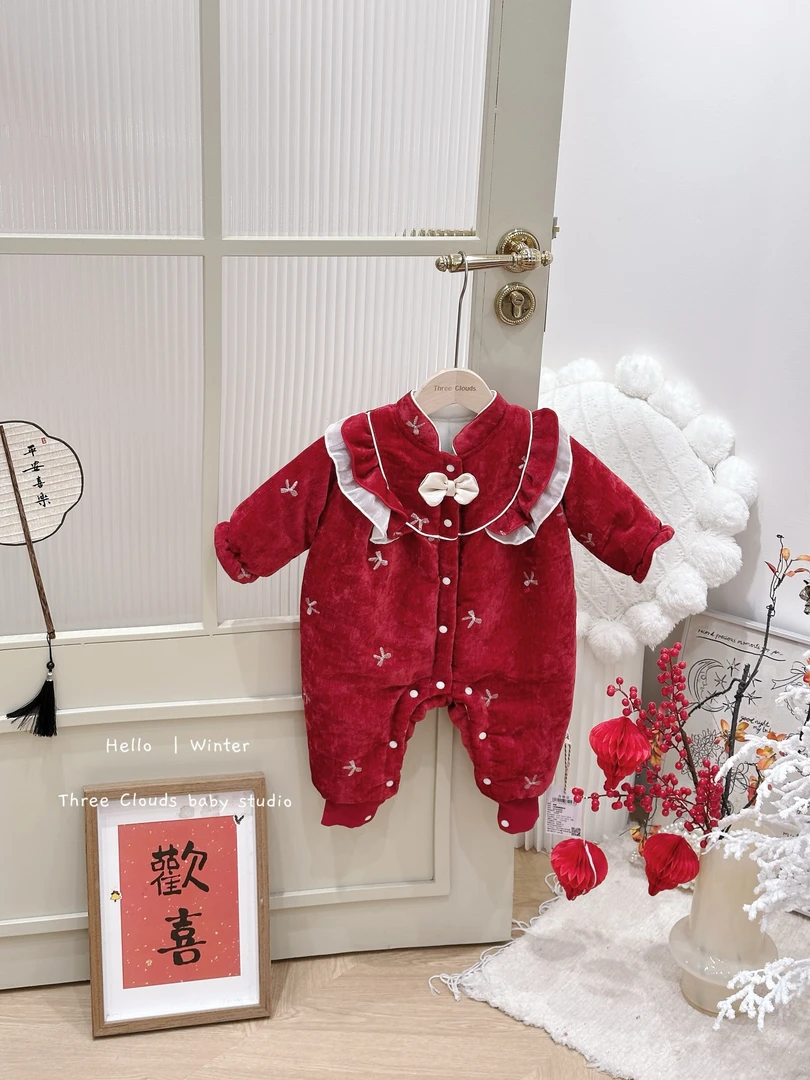 三小朵2463满月婴儿衣服冬季新品闪闪蝴蝶洋气女宝宝加绒加厚夹棉