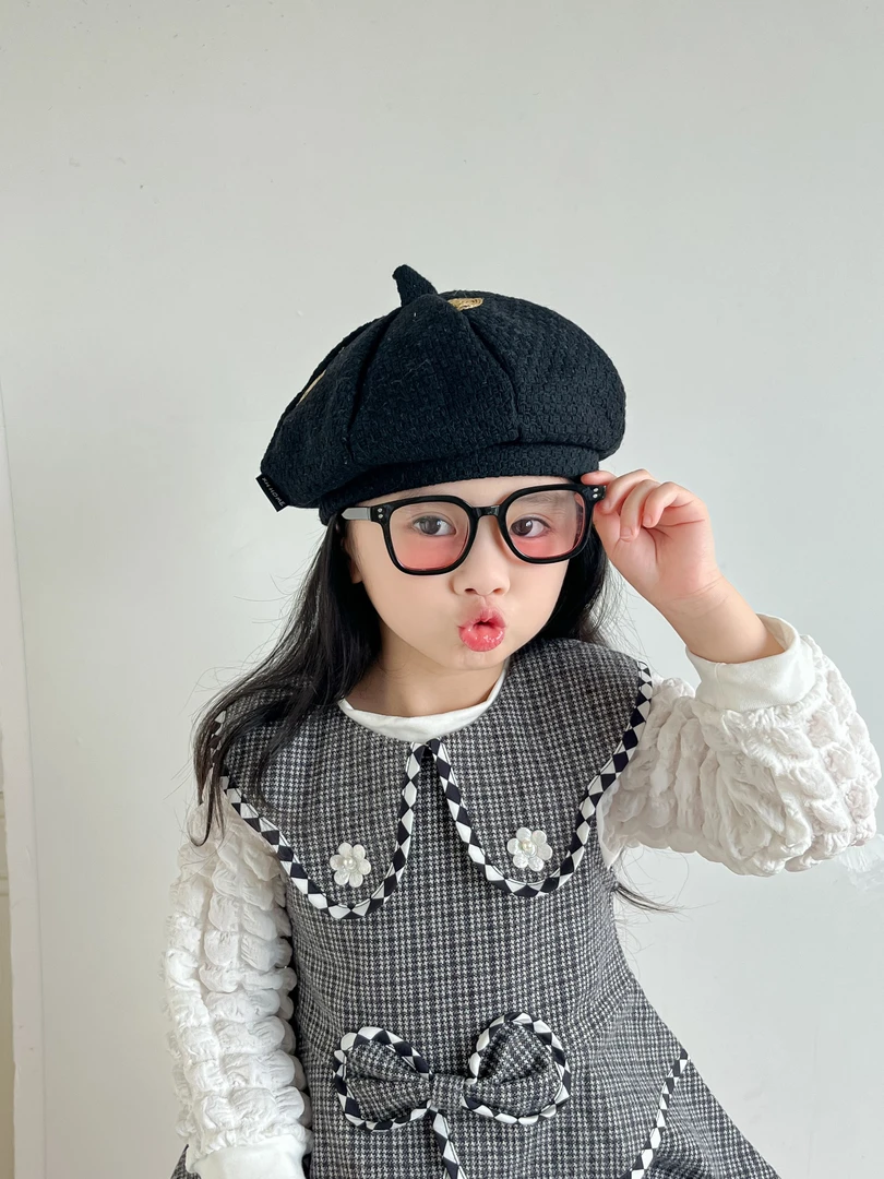 1-2岁32025年秋冬新款女宝时尚洋气百搭贝雷帽潮儿童画家书童帽子