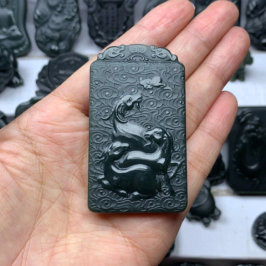 【闪购商品】颈饰未镶嵌和田玉双面雕刻