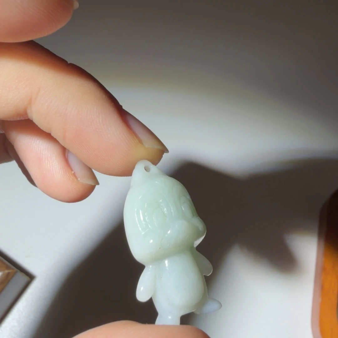 颈饰未镶嵌翡翠好