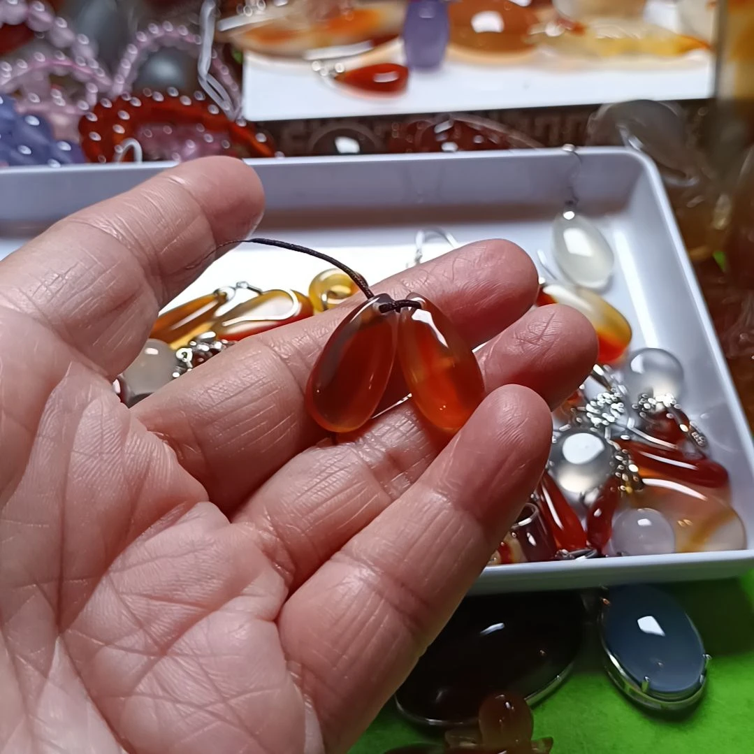 D***d未镶嵌颈饰玛瑙/玉髓
