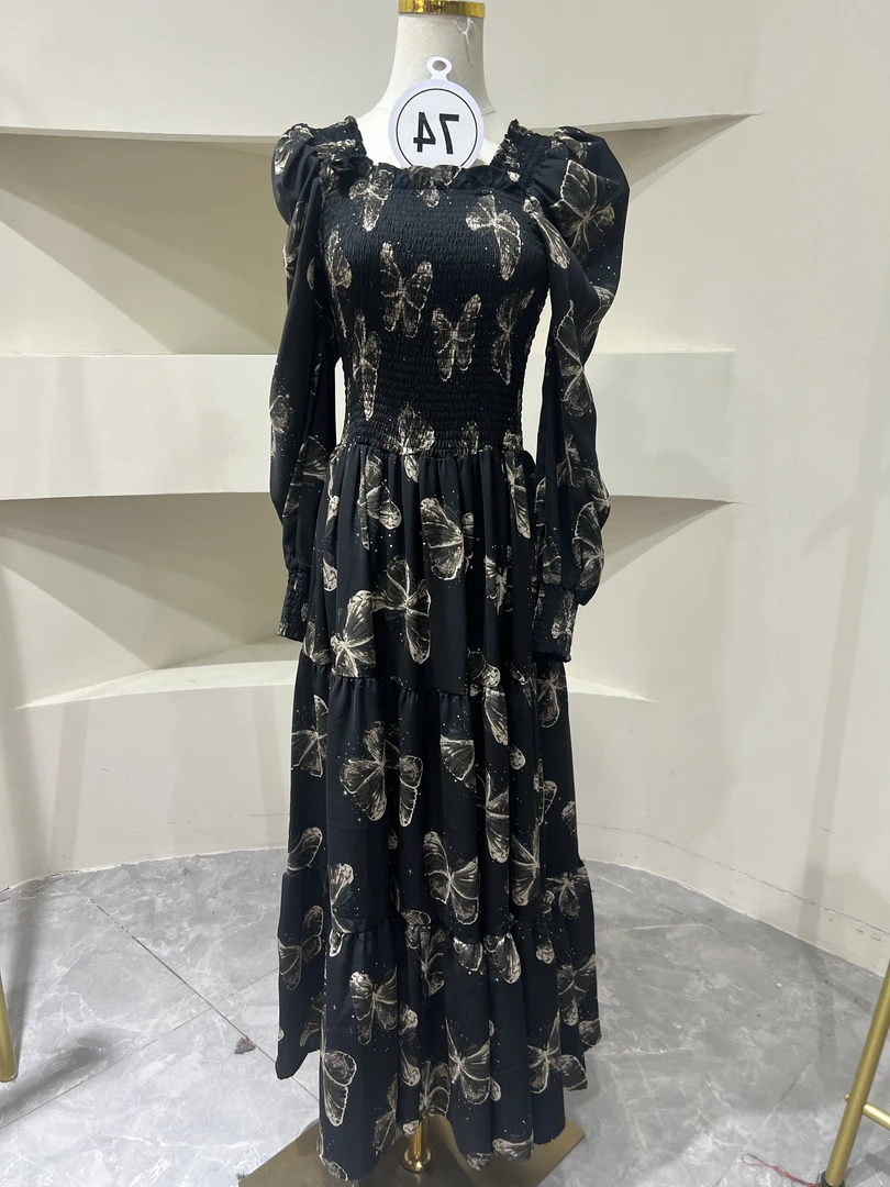 碎花气质长裙大摆裙时尚春夏秋女装连衣裙一字肩74