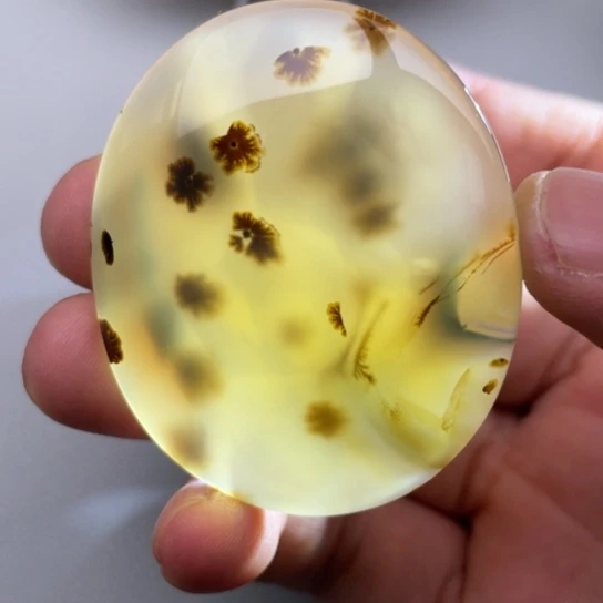 玛瑙/玉髓颈饰未镶嵌老*