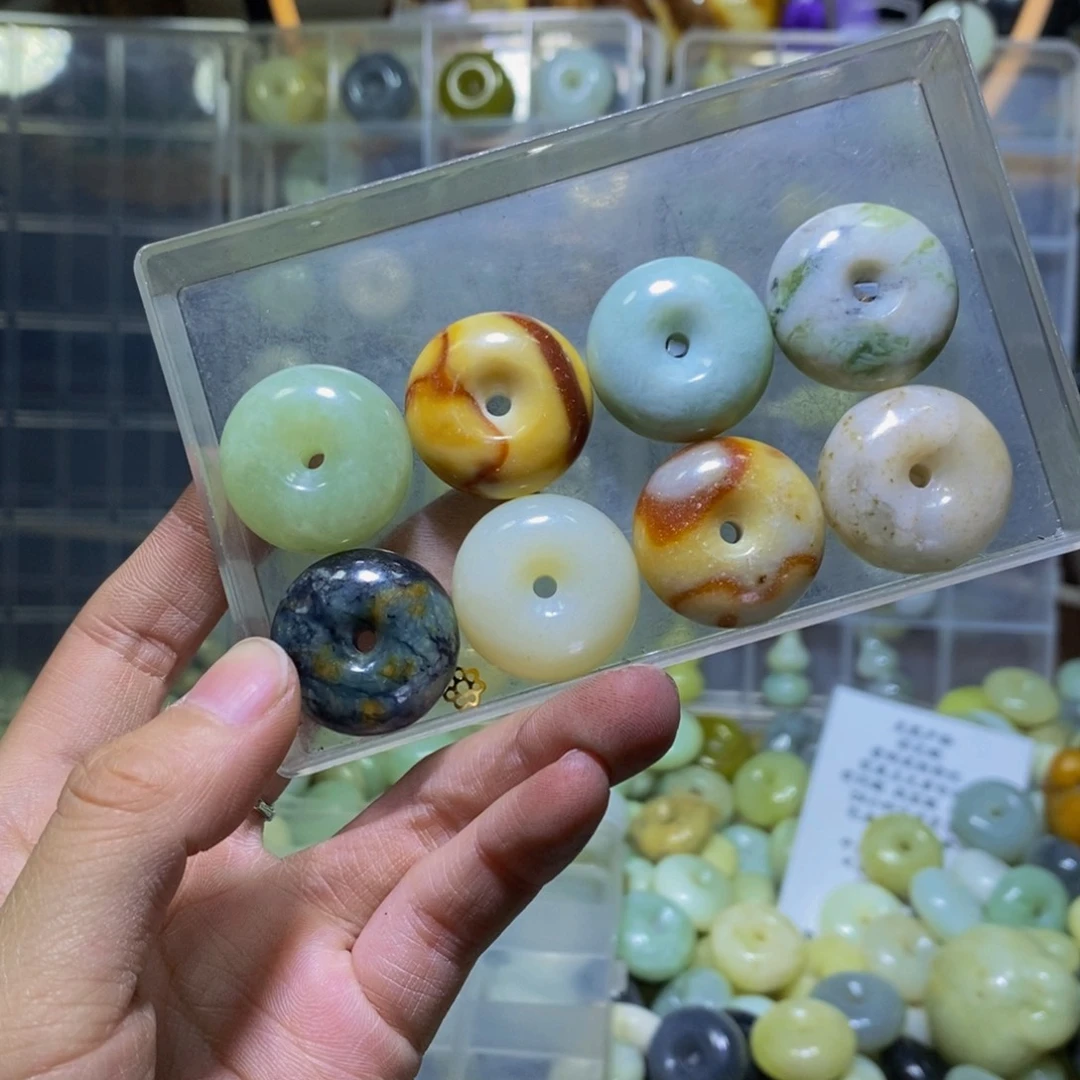 【闪购商品】蛇纹石玉其他未镶嵌61