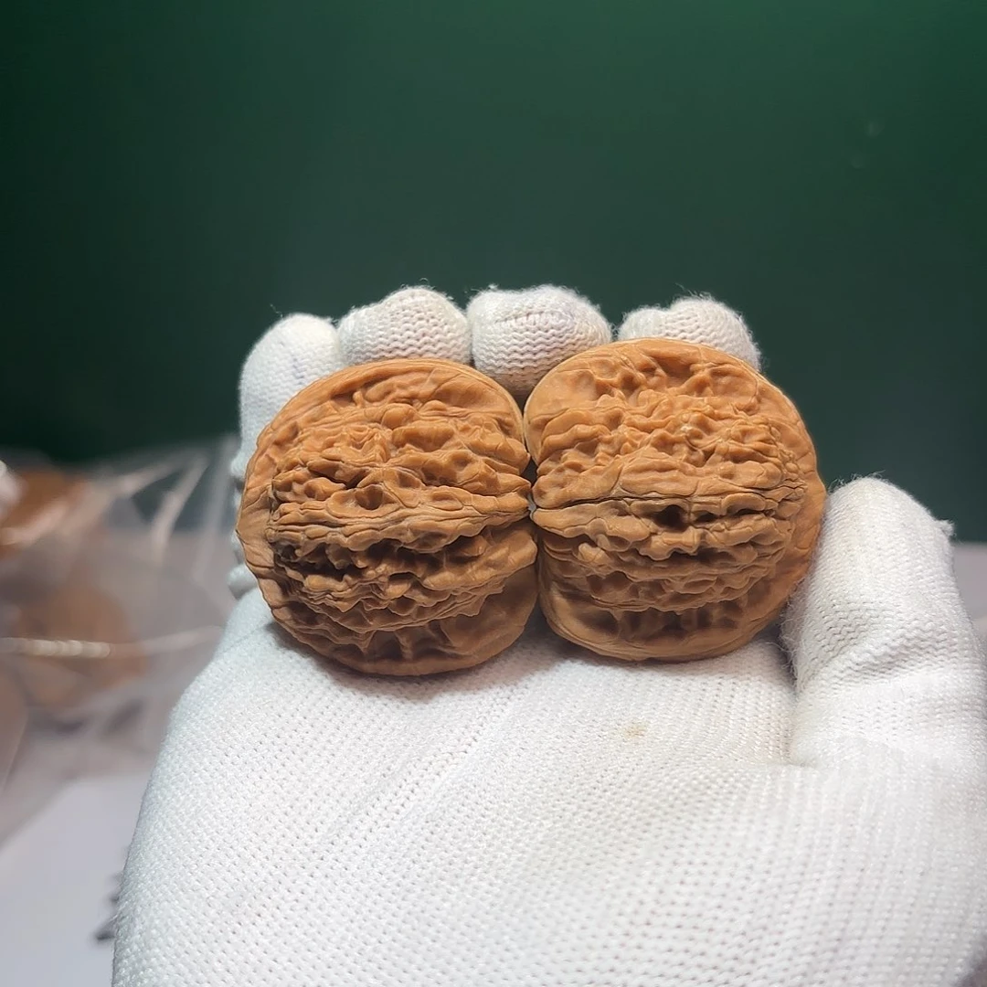 文玩核桃吊坠猛9号链接