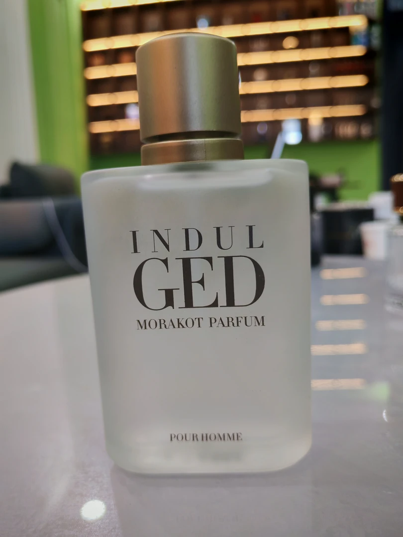 纵情清新学生花香留香银色清爽香水香味GED男士香水黑岛汐语