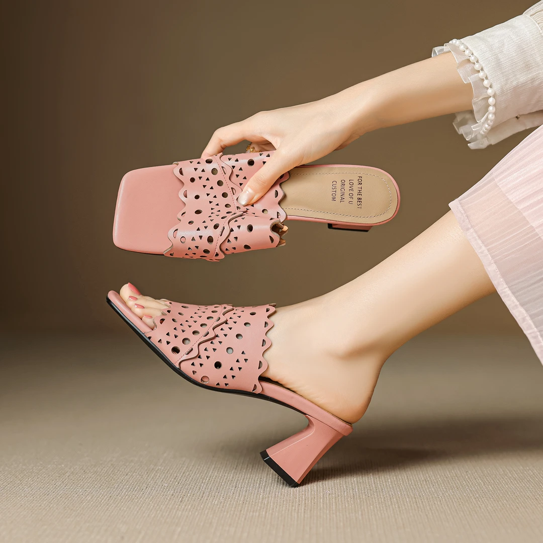 6cm夏外穿时尚高跟露趾凉鞋法式镂空雕花凉拖鞋女百搭高跟一字拖