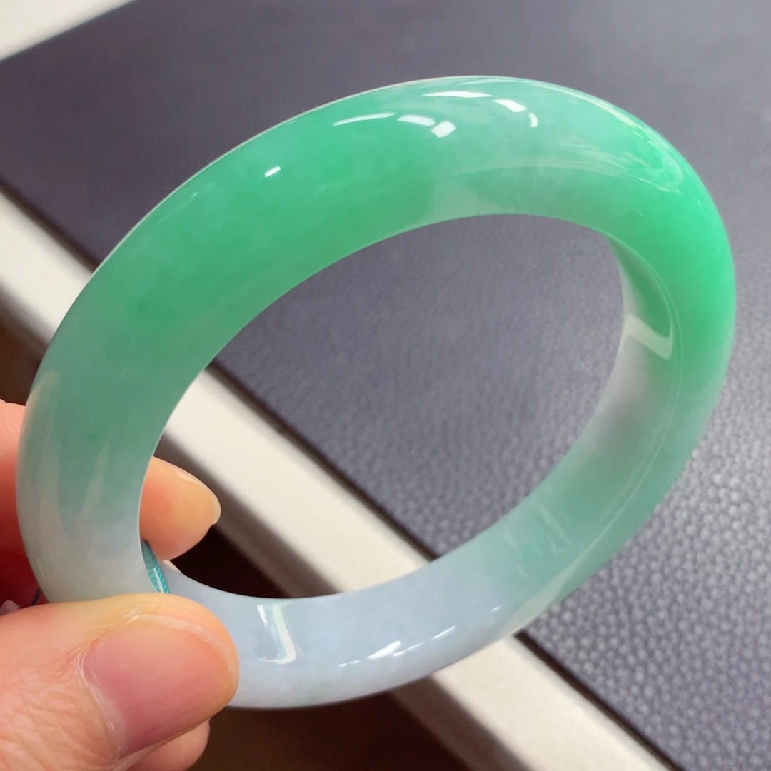 未镶嵌手镯翡翠翡翠