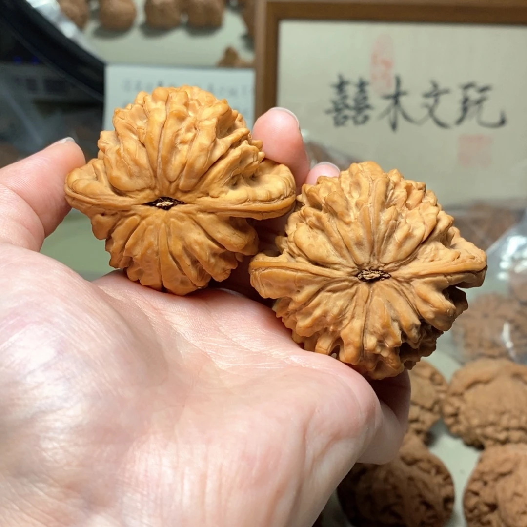 文玩核桃把件55龙鼎