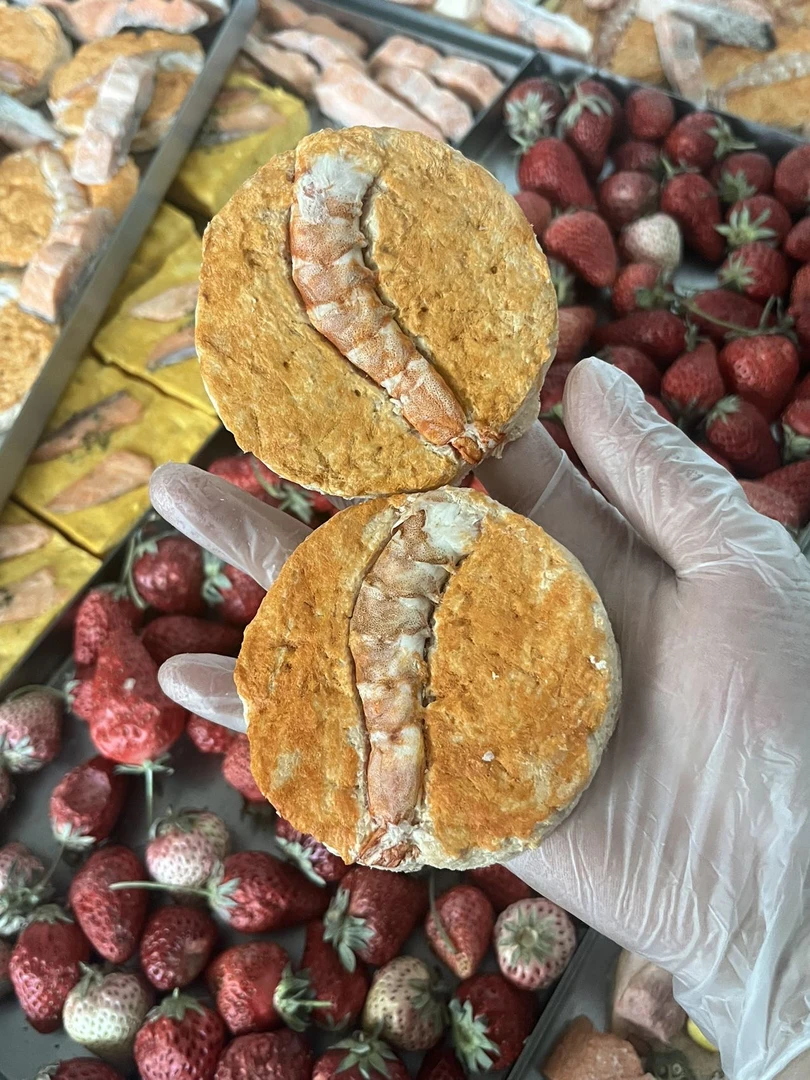 冻干鸡肉大虾饼猫狗宠物零食奖励磨牙