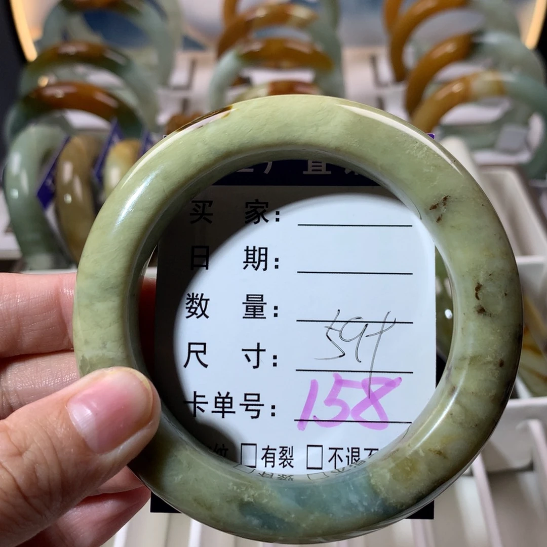 【闪购商品】蛇纹石玉手镯未镶嵌