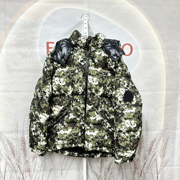 MONCLER/羽绒服/95新/聚酯纤维/[251214SJ]