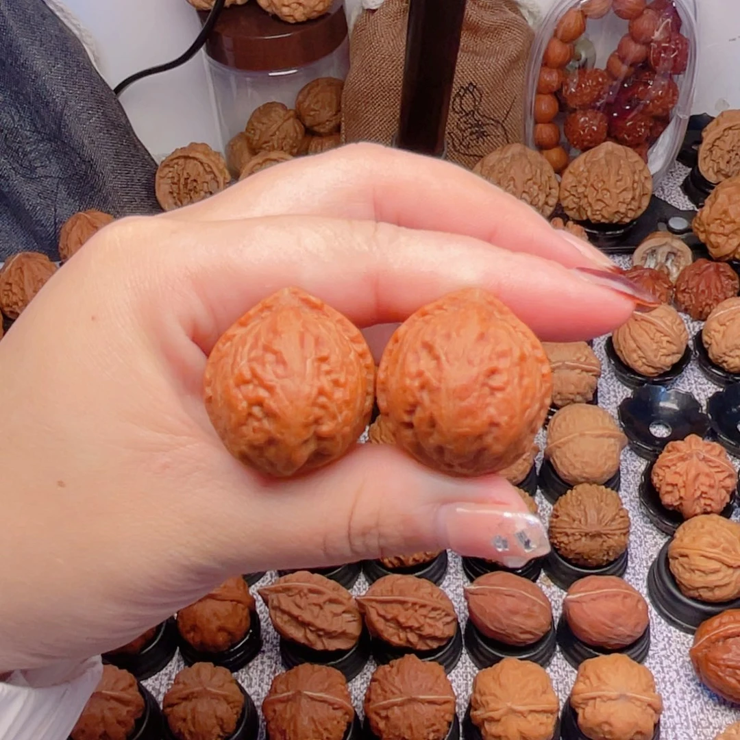 文玩核桃把件小红桃