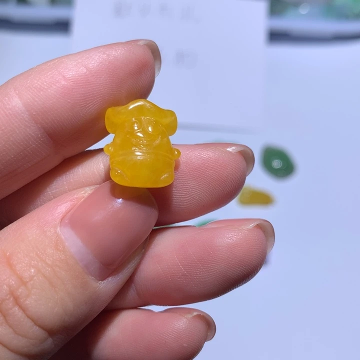 翡翠未镶嵌颈饰海锦宝宝