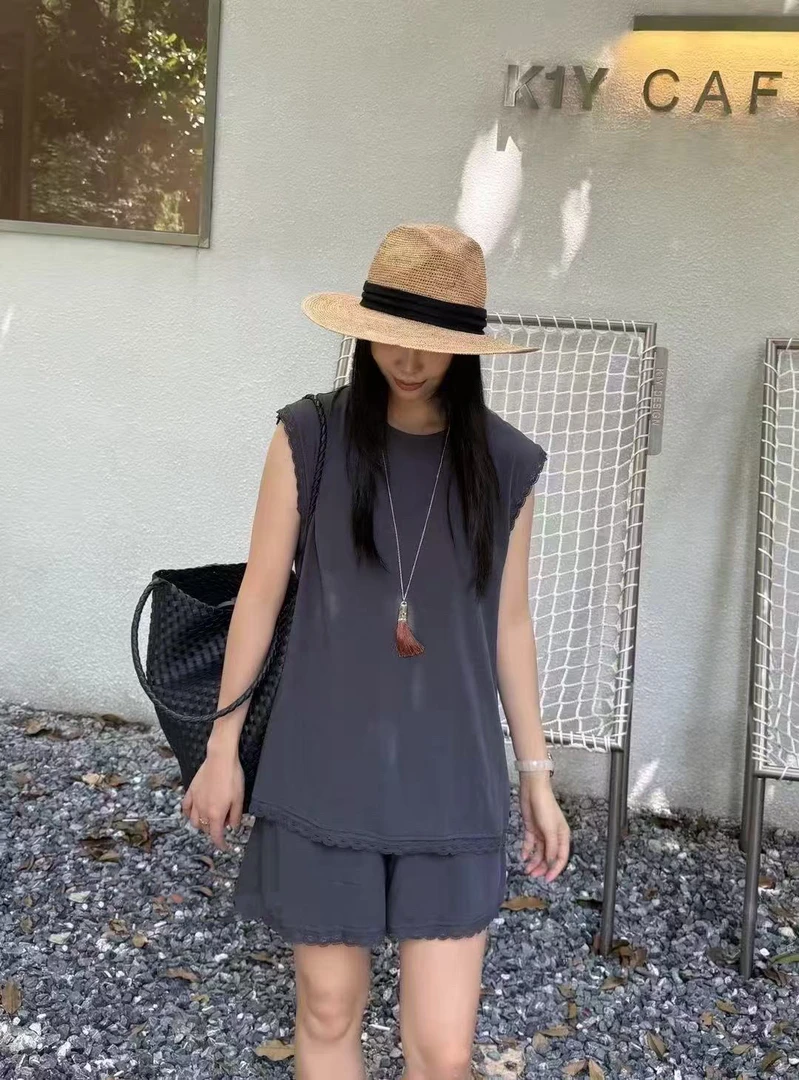 韩版后背V领无袖上衣搭配高腰短裤时尚套装2710