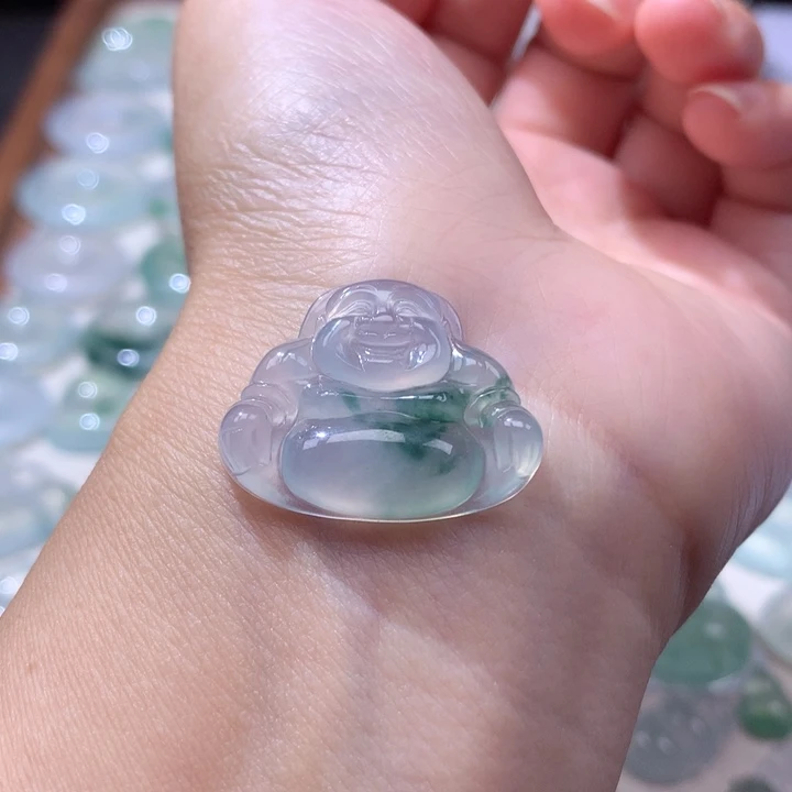 颈饰未镶嵌翡翠冰种飘花佛公