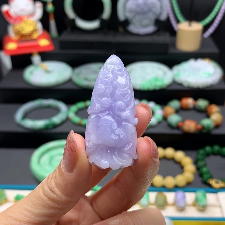 翡翠未镶嵌颈饰紫翡白菜