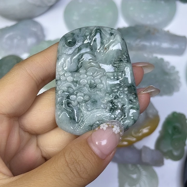翡翠未镶嵌颈饰无
