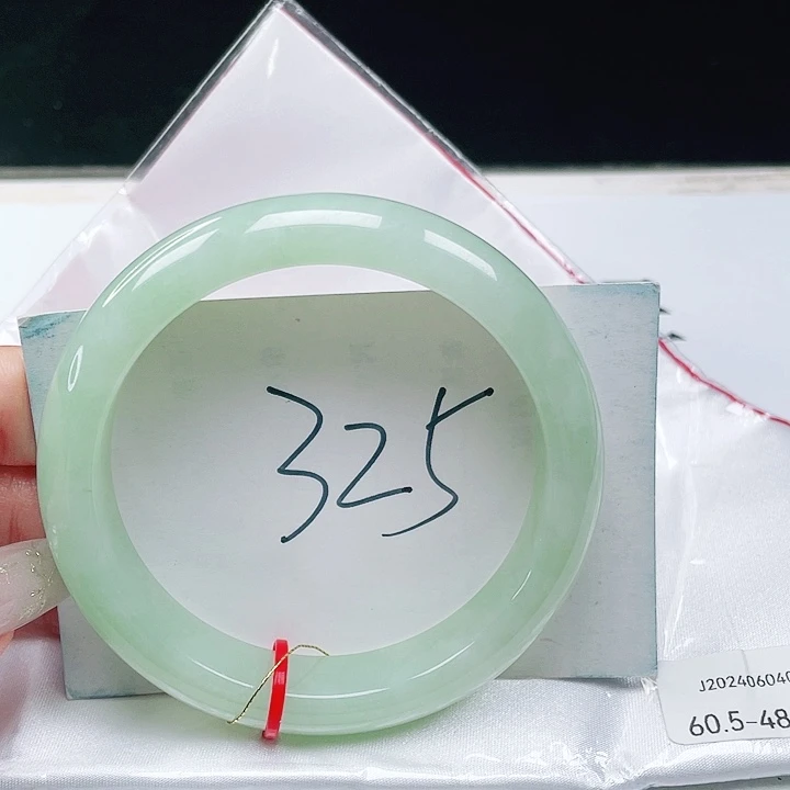 翡翠未镶嵌手镯缅甸翡翠60+