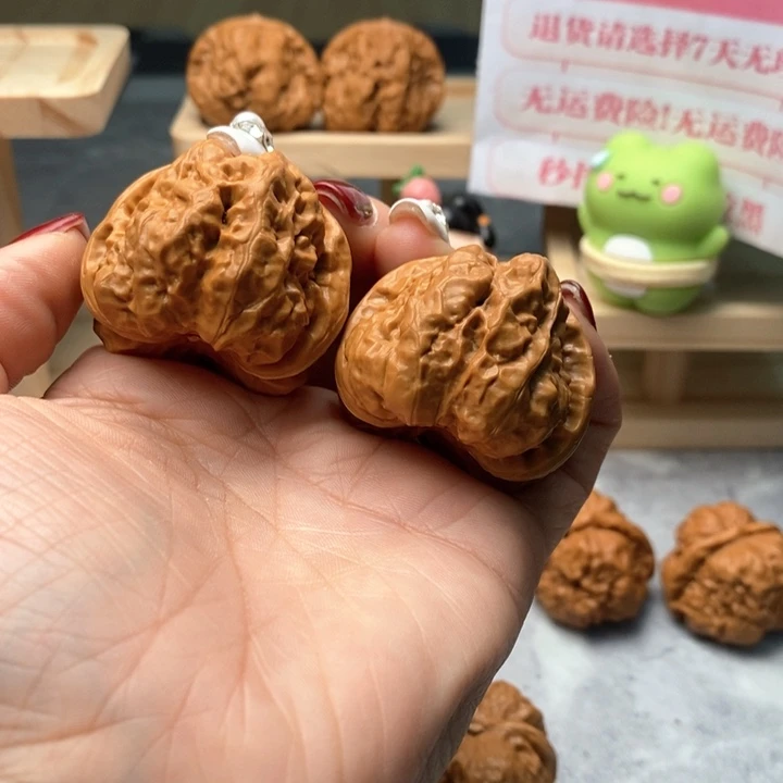 文玩核桃吊坠经**段蛙蛙40.44.1150