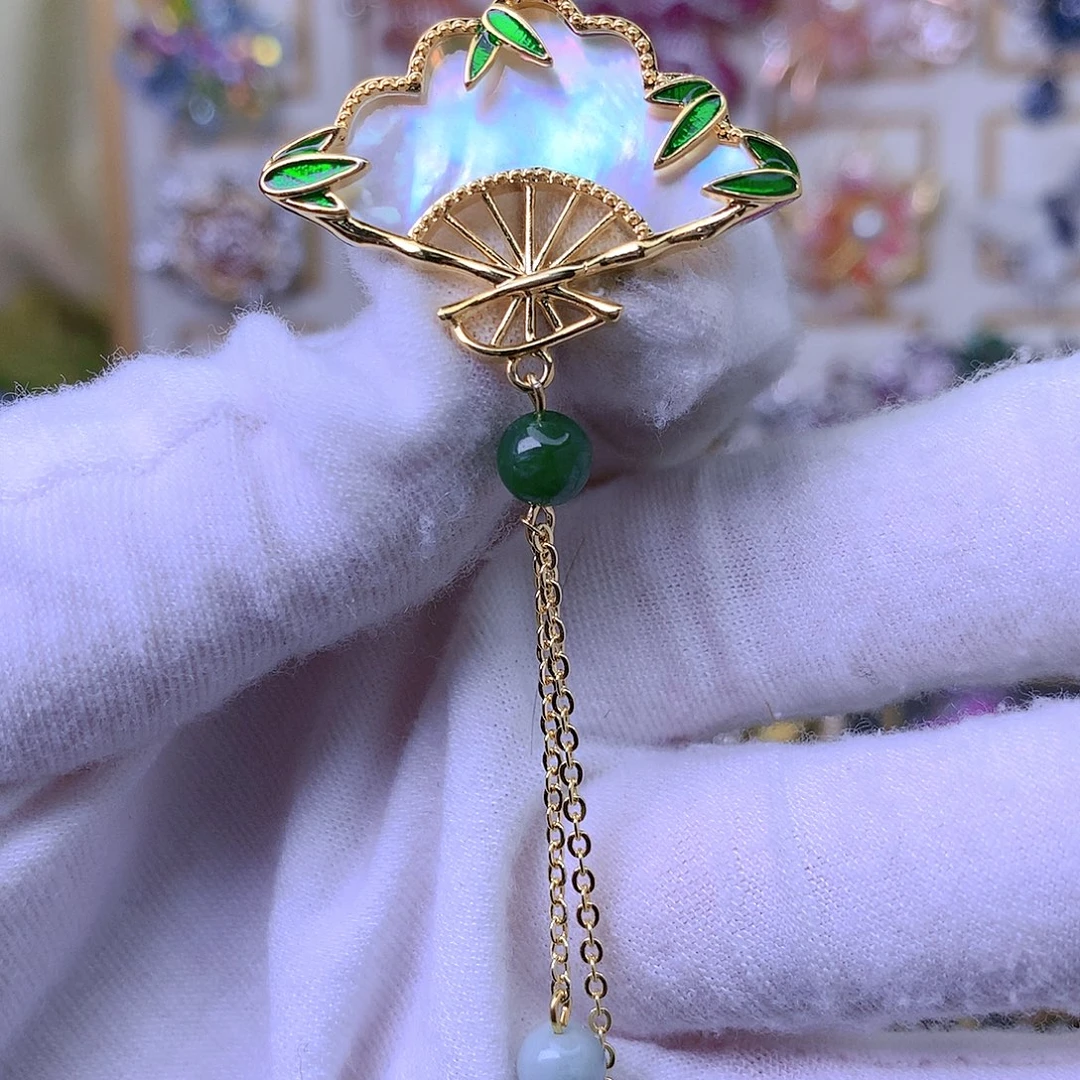 合成立方氧化锆铜胸针胸花