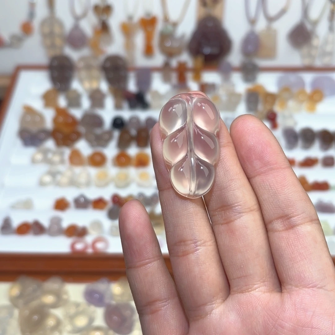 玛瑙/玉髓颈饰未镶嵌泷**猫