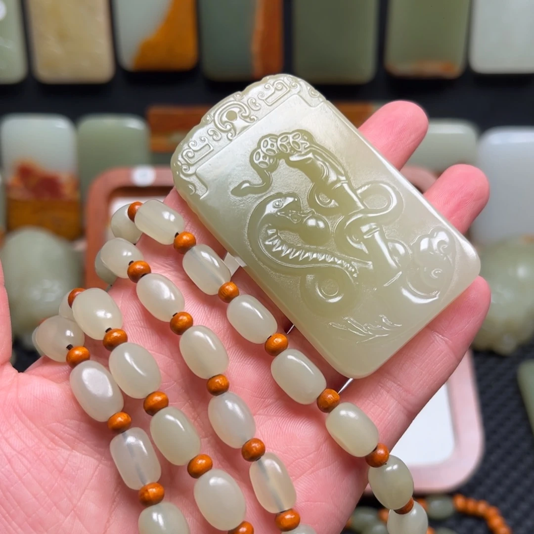 新疆昆仑山料 方解石玉