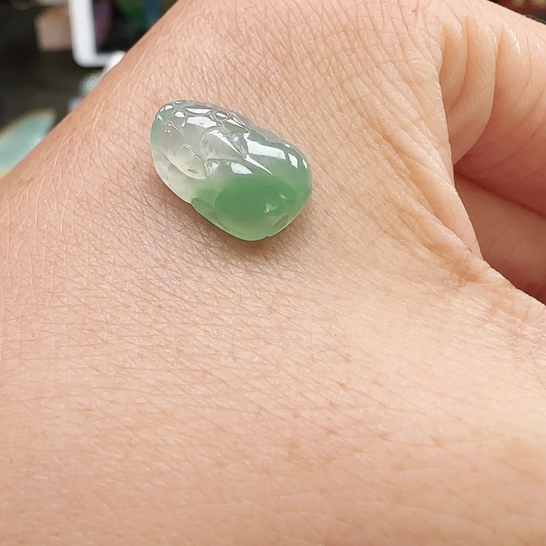 定制翡翠未镶嵌缅甸翡翠挂件