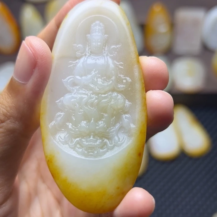 颈饰未镶嵌和田玉