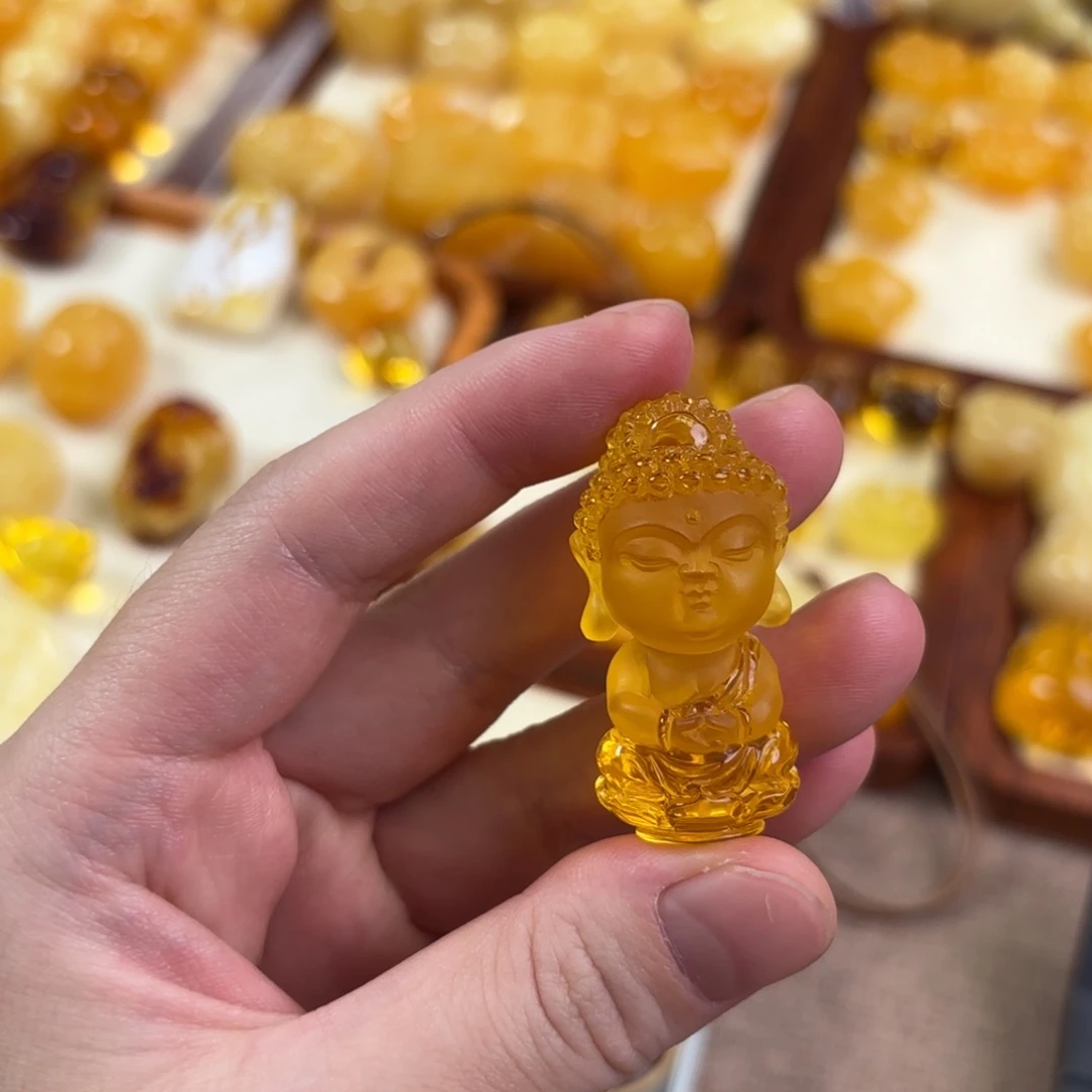 萨***莎裸石蜜蜡未镶嵌宝宝佛
