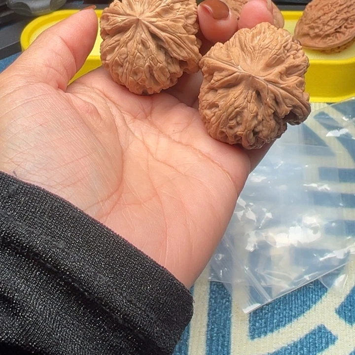 桃核吊坠文玩红锦鲤