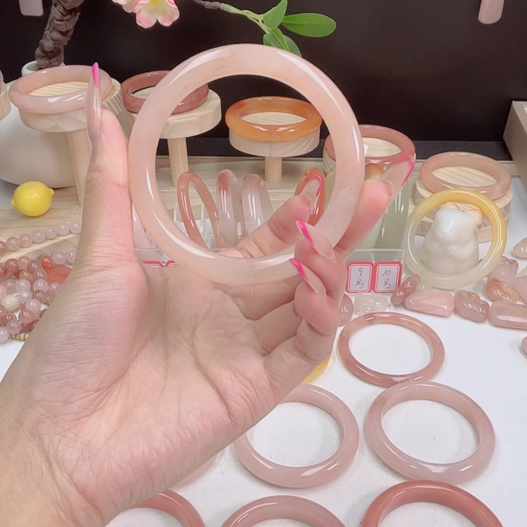 未镶嵌手镯石英质玉阳**暖