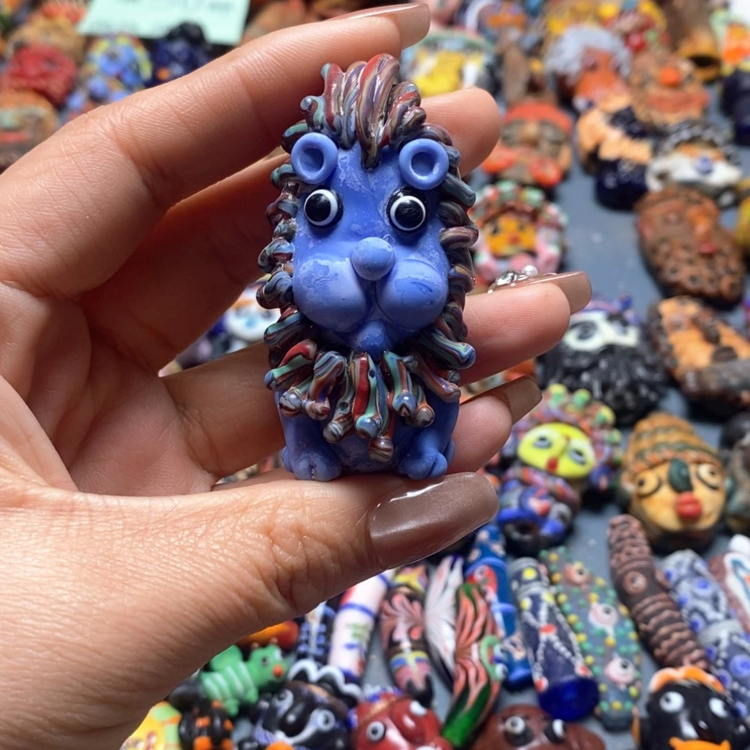 琉璃颈饰印度尼西亚狮子