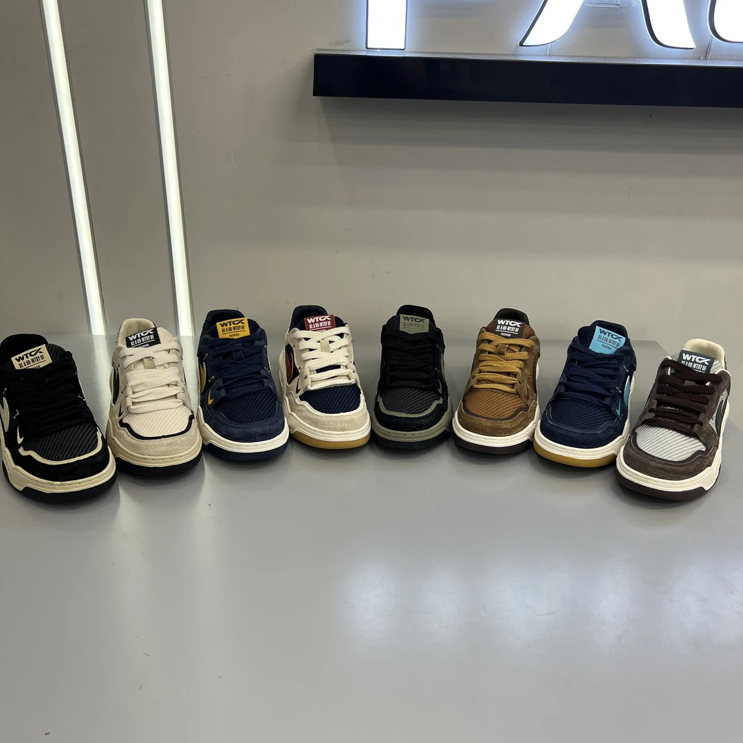 531早秋新款透气防滑车缝线低帮耐磨休闲鞋帆布鞋时尚潮鞋男士