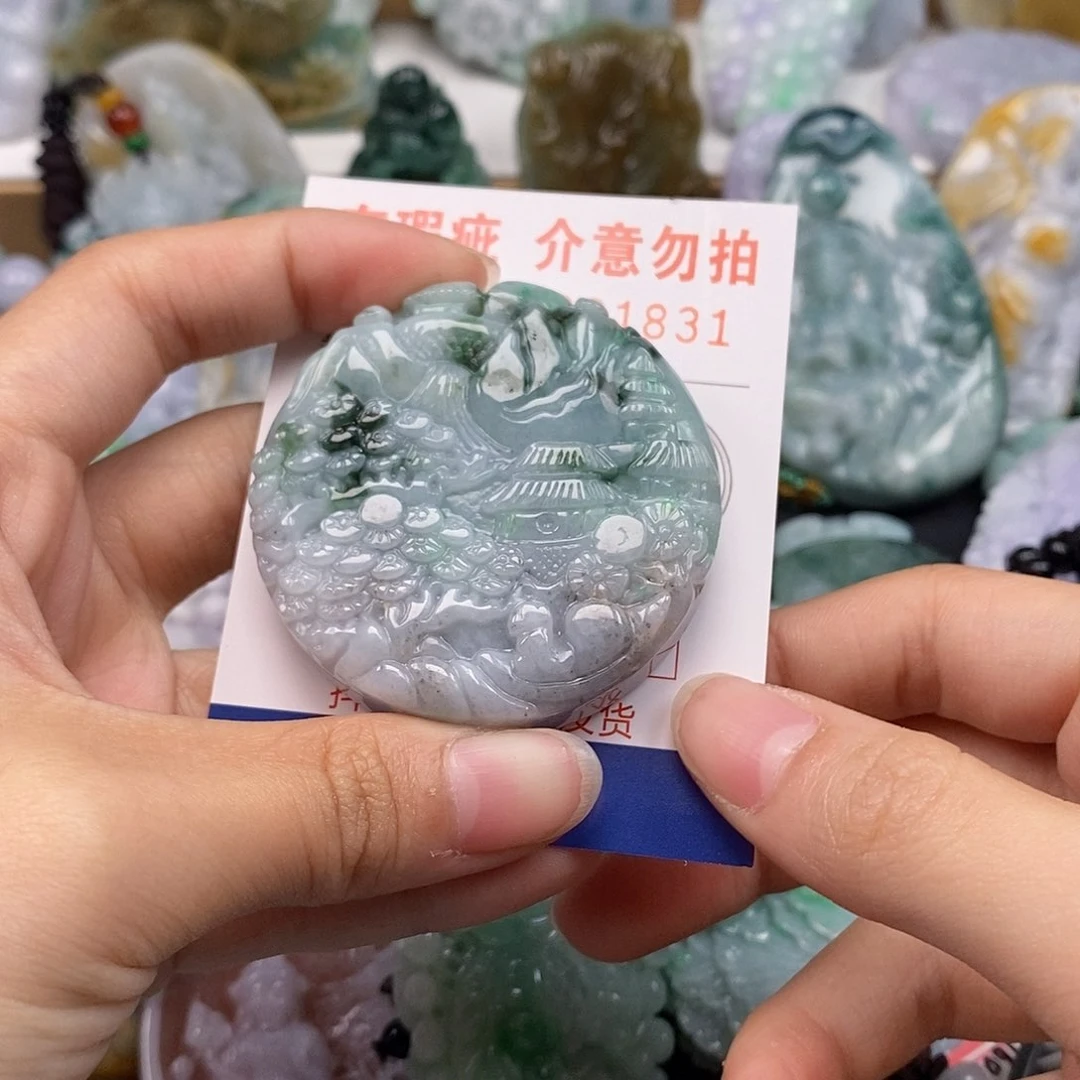 吊坠(不含链)未镶嵌翡翠