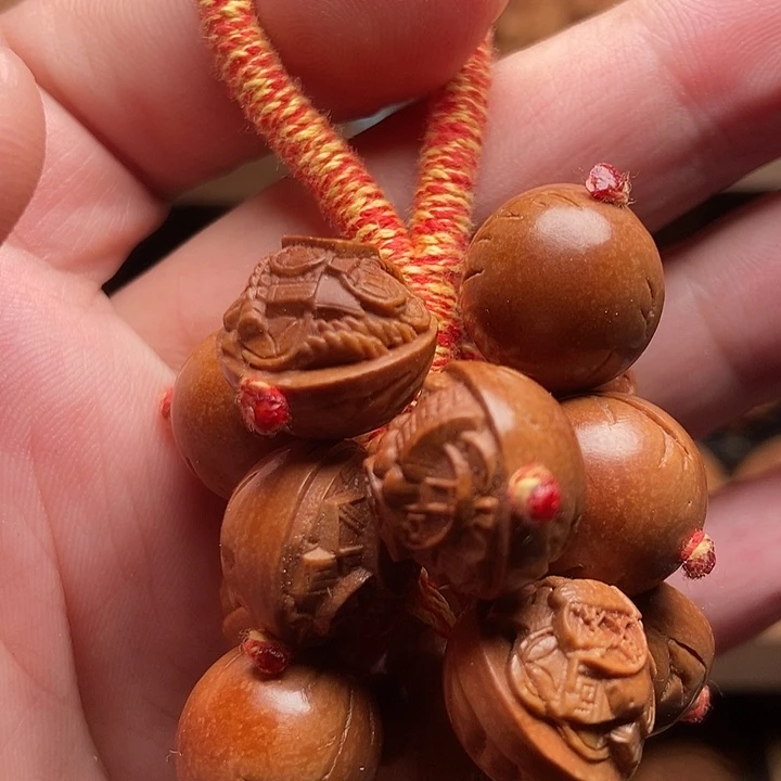 纯手工编织锦灰堆葡萄串