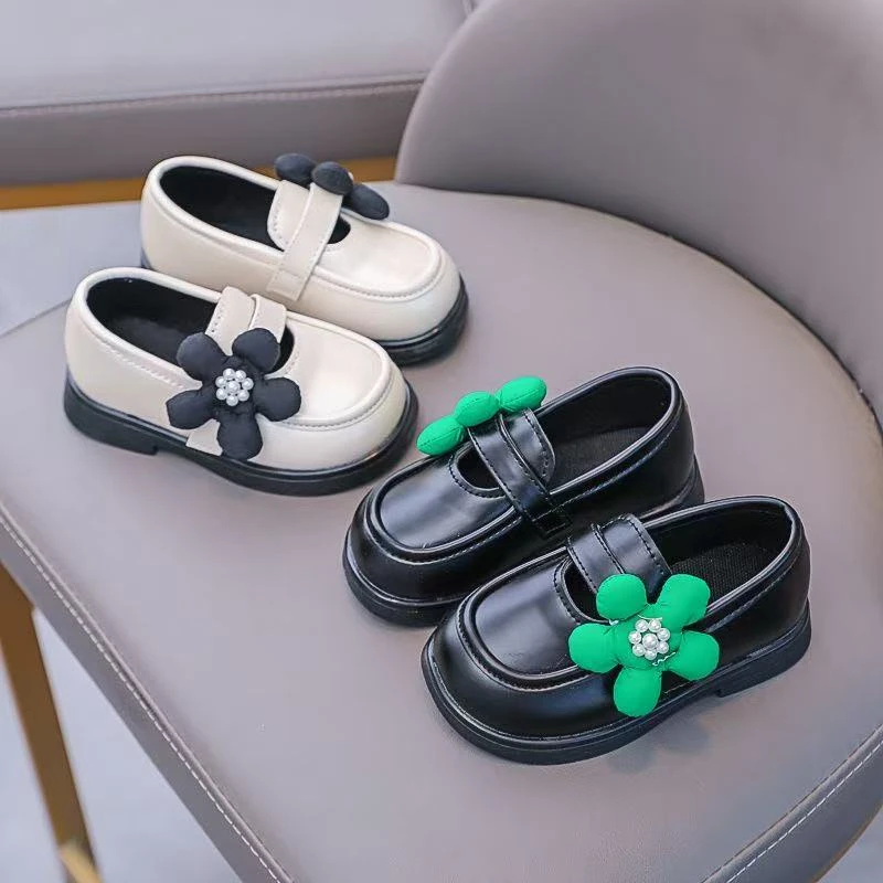 2025新款可爱公主鞋儿童配礼服女童黑色皮鞋时尚韩版花朵单鞋