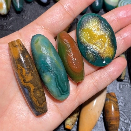 石英质玉珠宝半成品未镶嵌白*水